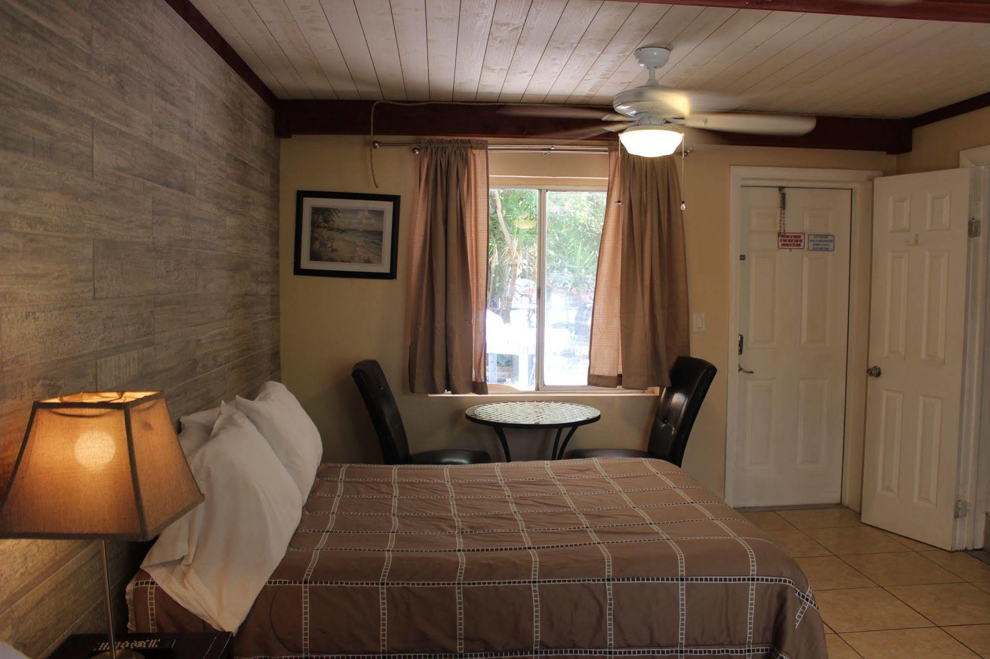 Schooner Hotel St. Pete Beach Eksteriør bilde